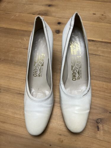 Vintage Salvatore Ferragamo Low Heel Pumps for Sa… - image 1