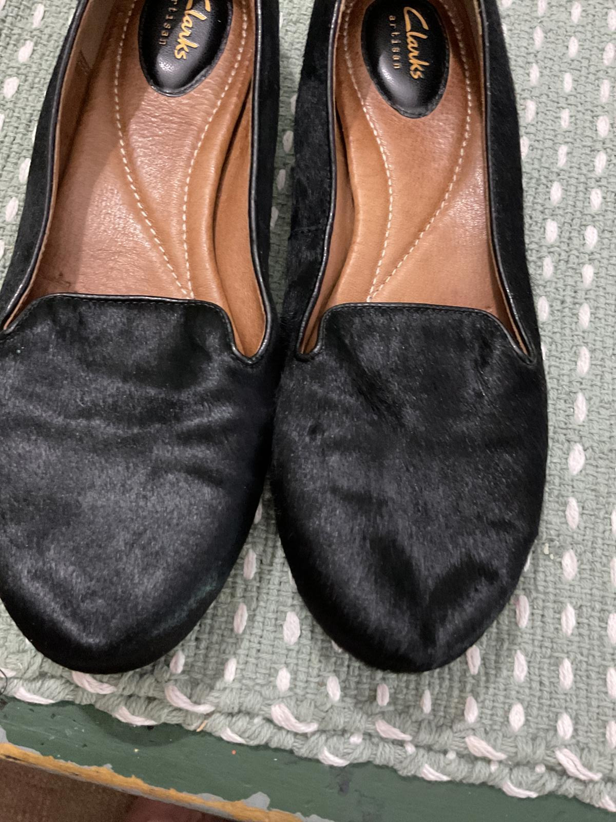 Stylish Clark's Artisan Black Mohair Slip on Loaf… - image 3