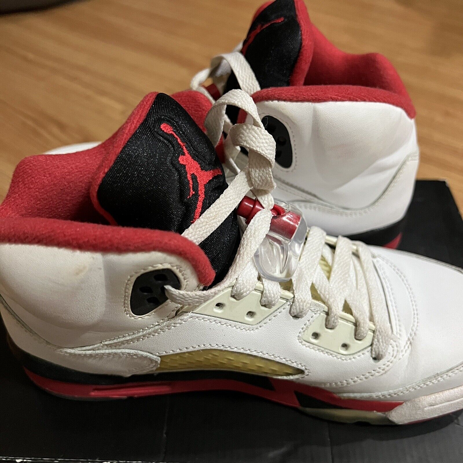 Air Jordan 5 Retro Fire 2013 Size 5y - image 4