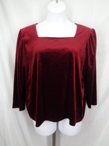 The Pyramid Collection Velvet Square Neck Top Plu… - image 1