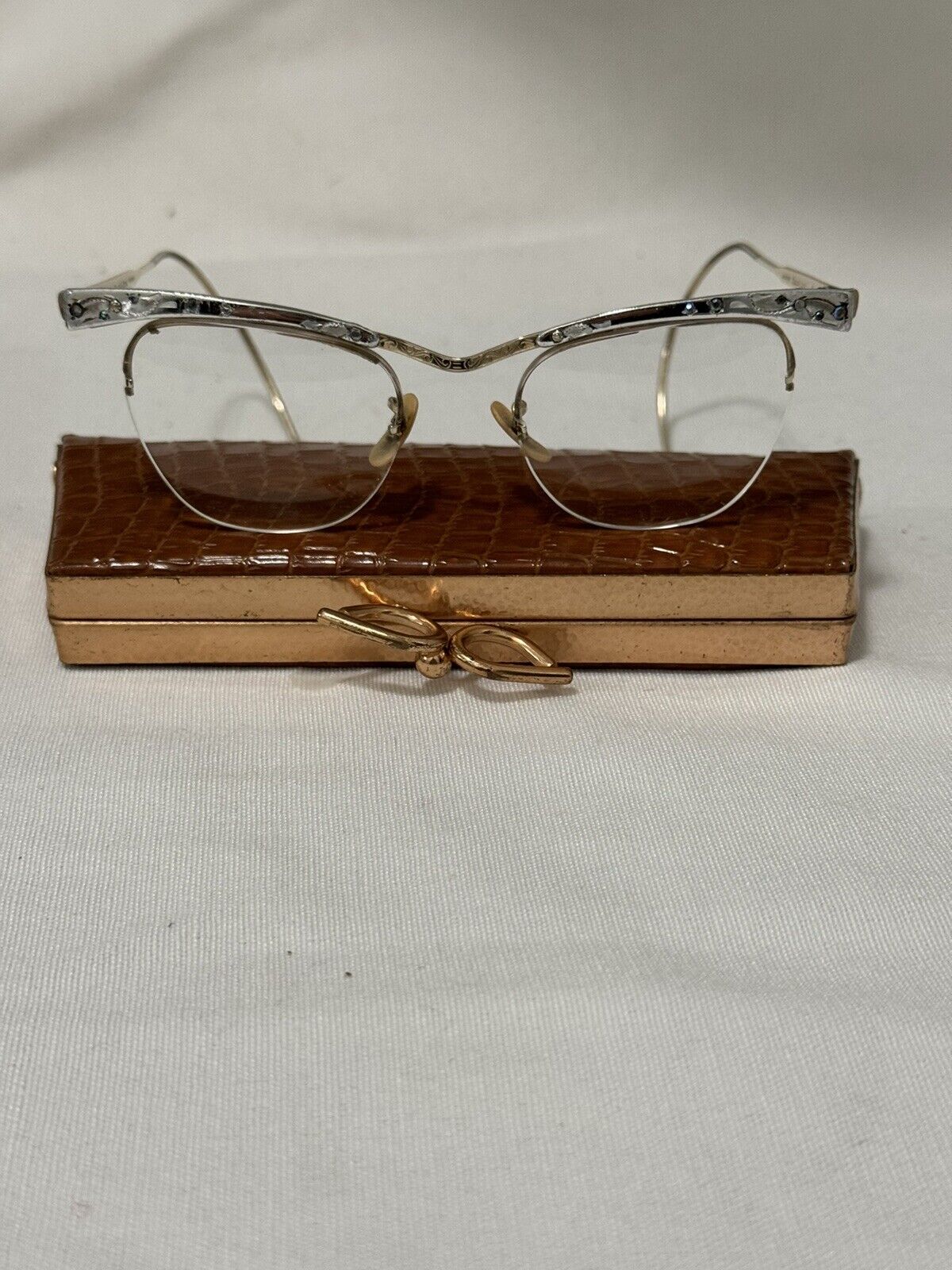 Vintage Bausch & Lomb Semi Rimless Cats Eye Glass… - image 1