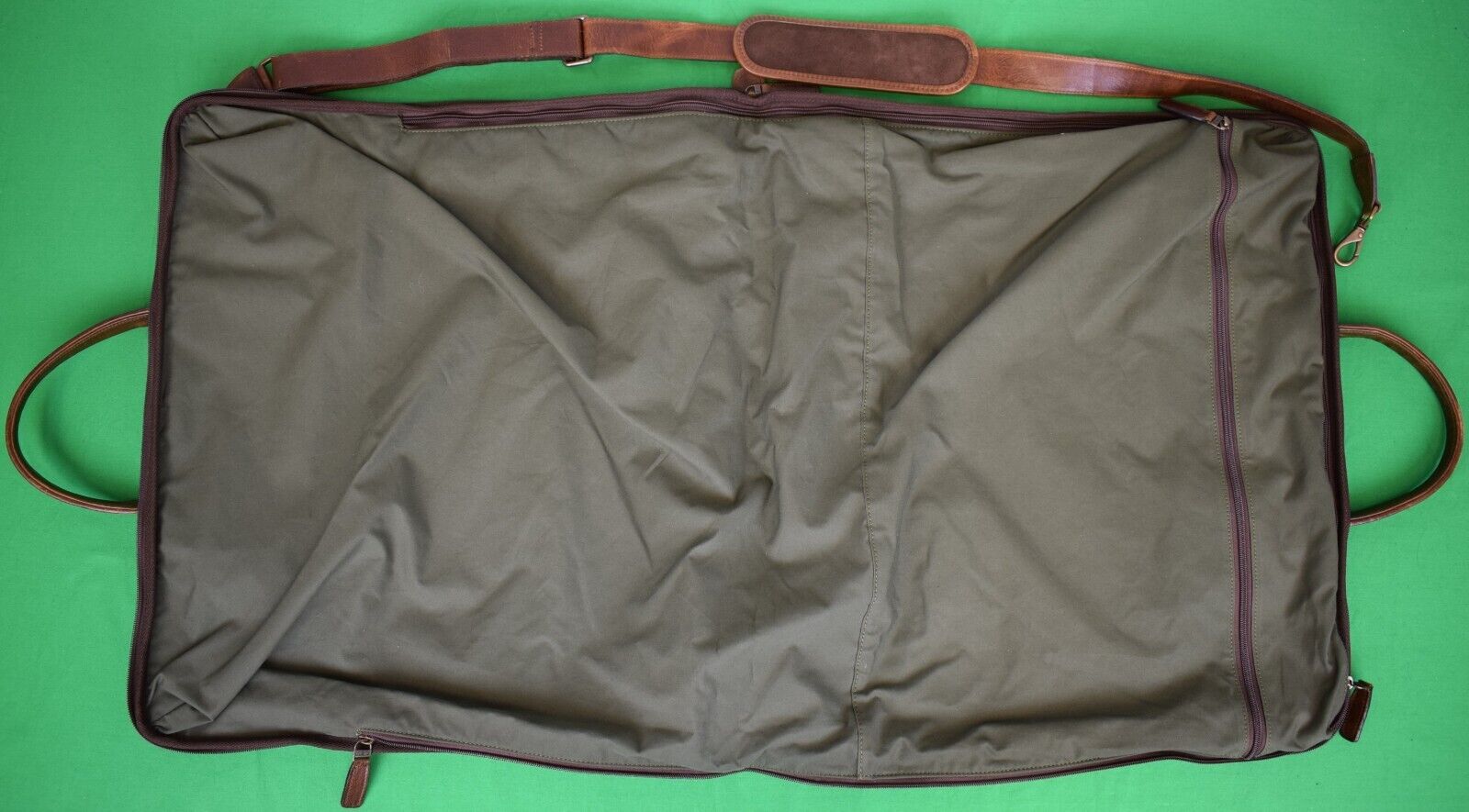 "Moore & Giles Gravely Garment Bag Olive & Titan … - image 3