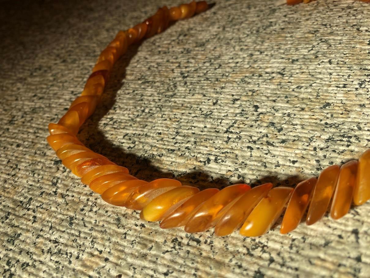 Beautiful VINTAGE BALTIC AMBER NECKLACE, 19 inch,… - image 11