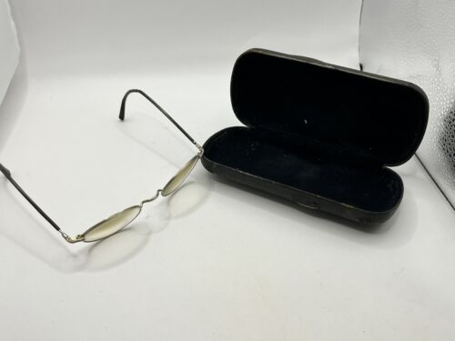 Antique Oval Gold Tone Wire Rim Eyeglasses Specta… - image 1