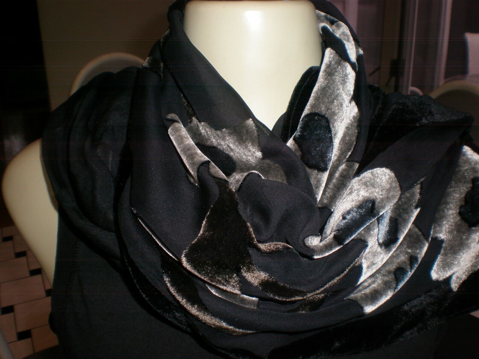 BLOOMINGDALES Crushed Velvet BLACK Scarf Shawl SH… - image 3