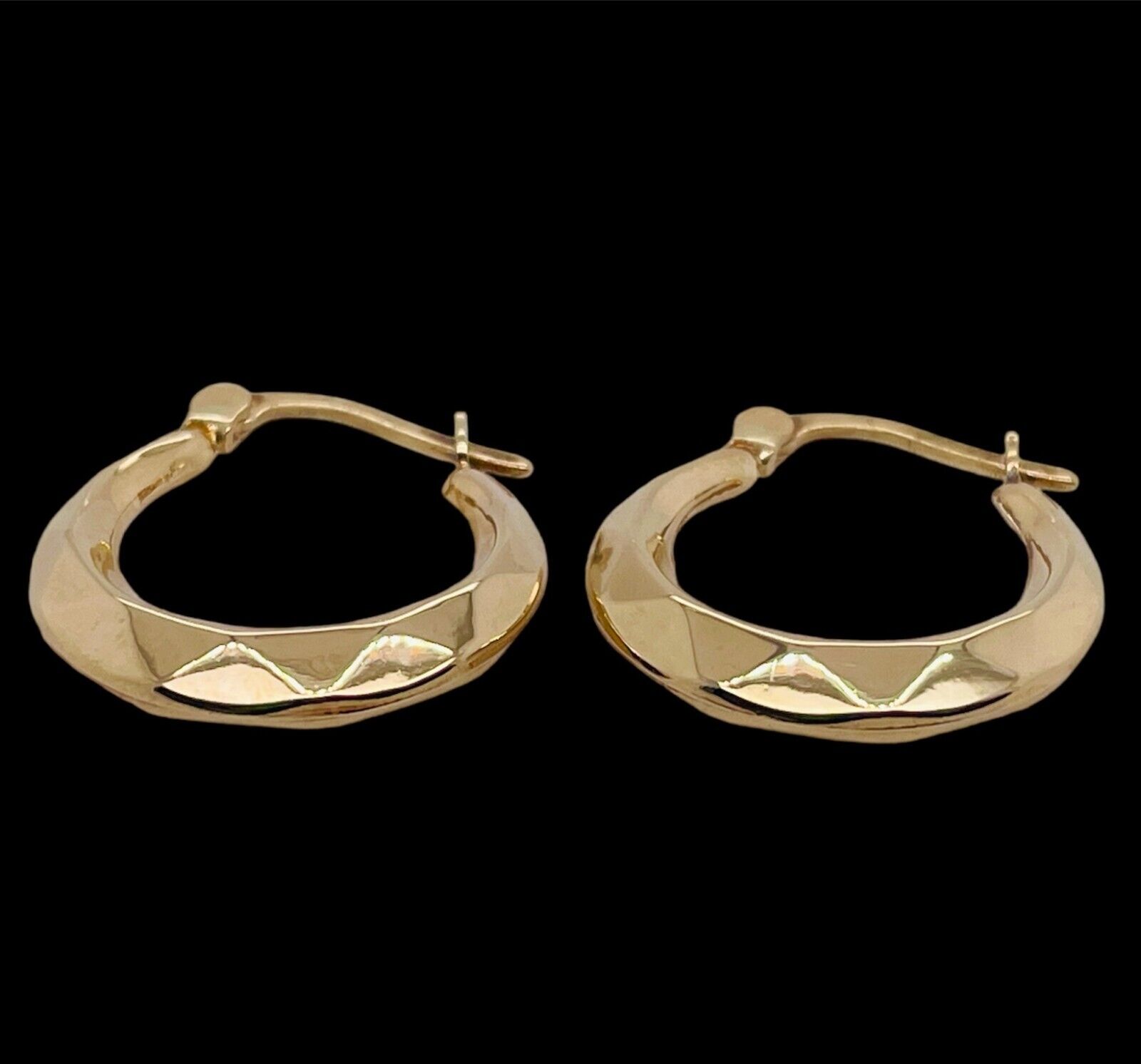 9ct Yellow Gold Hollow Small Faceted Hoops 1gm Pr… - image 7