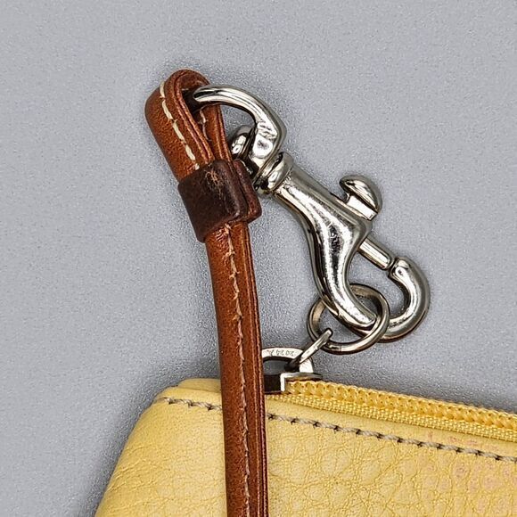 Vintage Authentic Coach British Yellow Wristlet - image 3