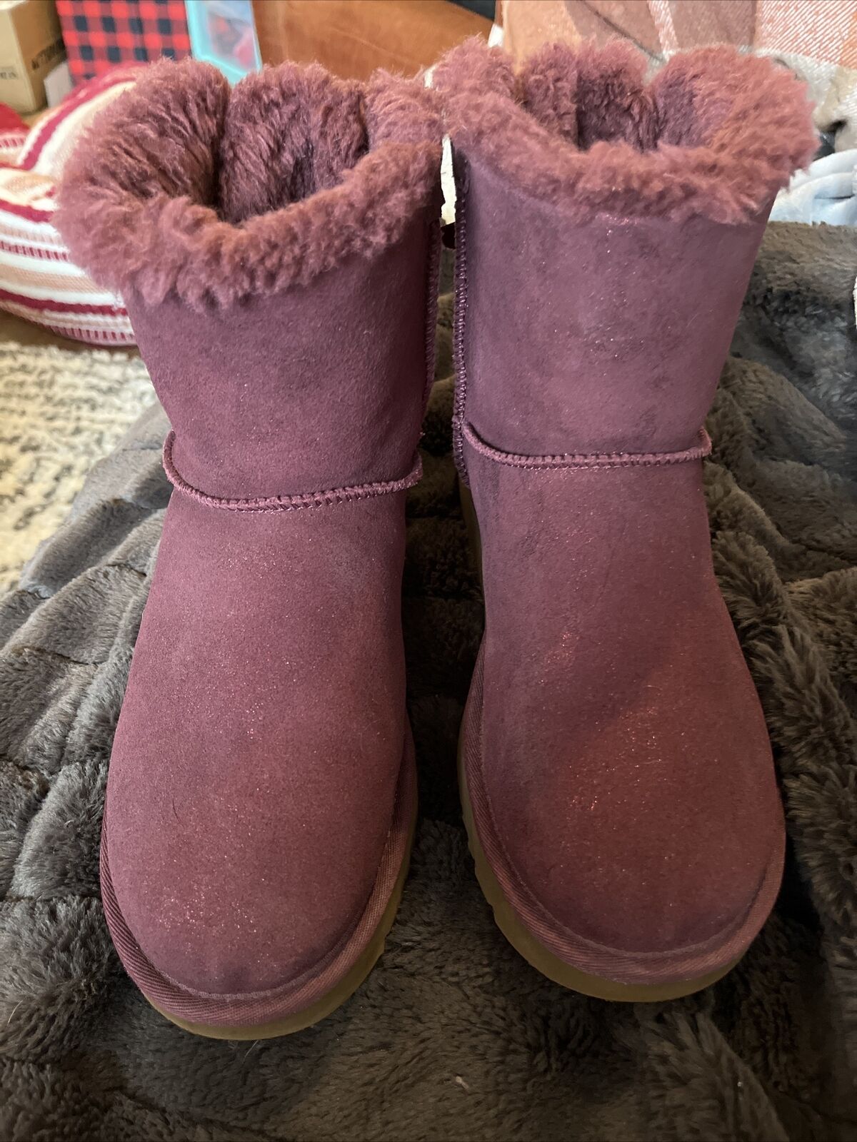 UGG Mini Bailey Bow Burgundy Glimmer Size 10 - image 6