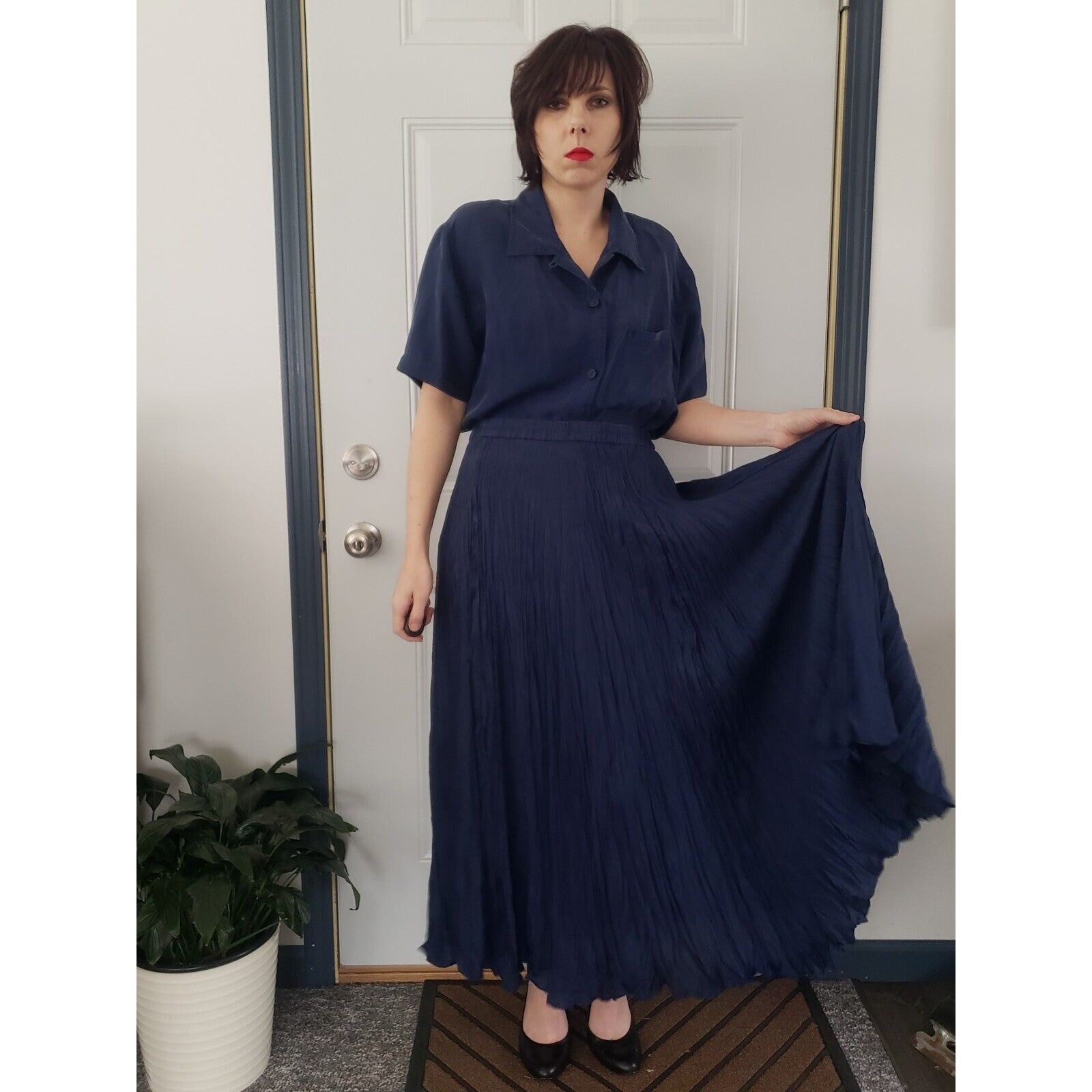 90s Diane Von Furstenberg Navy Blue Silk Skirt Set - image 2