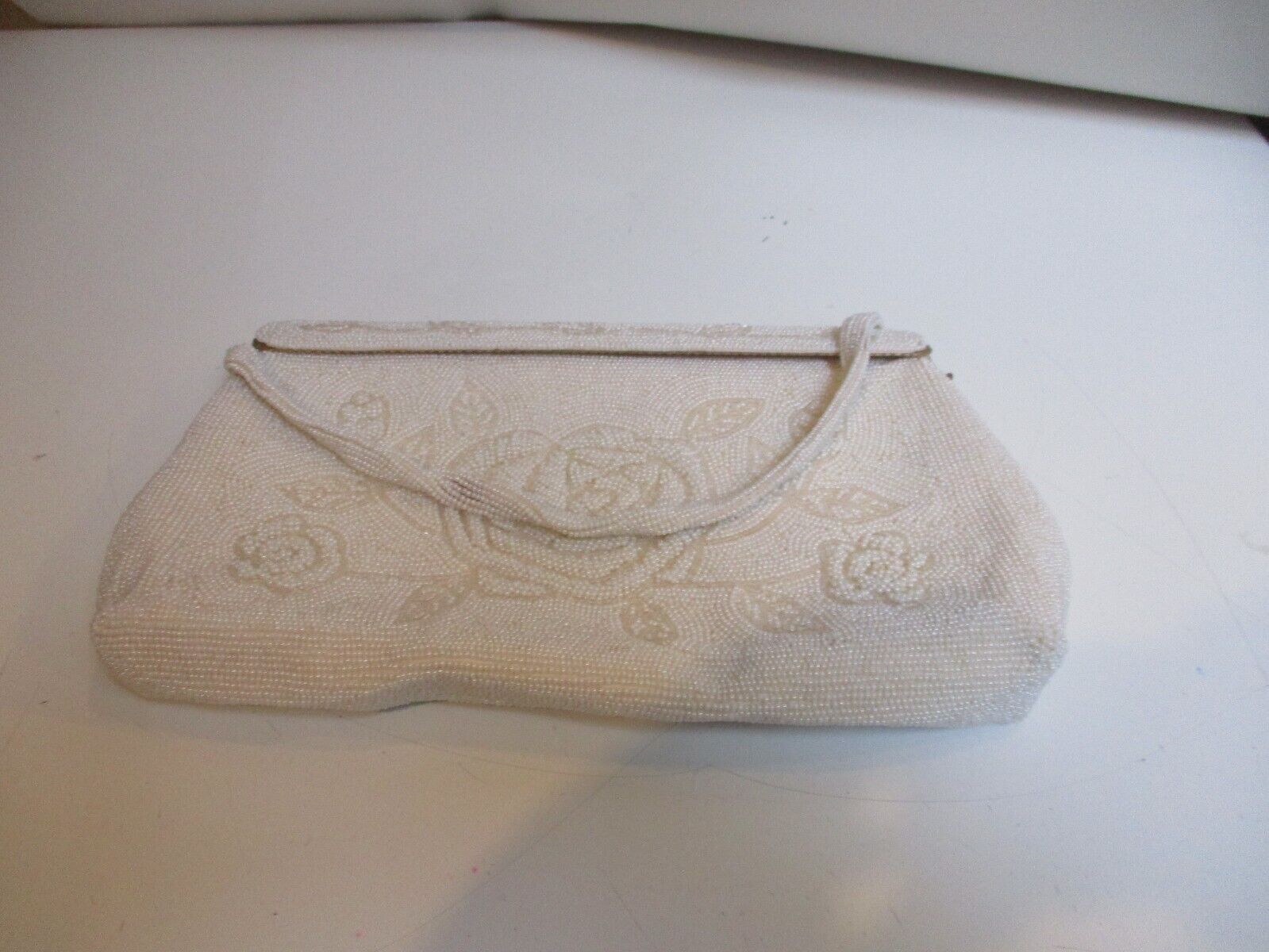 Vintage White Beaded Floral Design Evening Bag Pu… - image 9