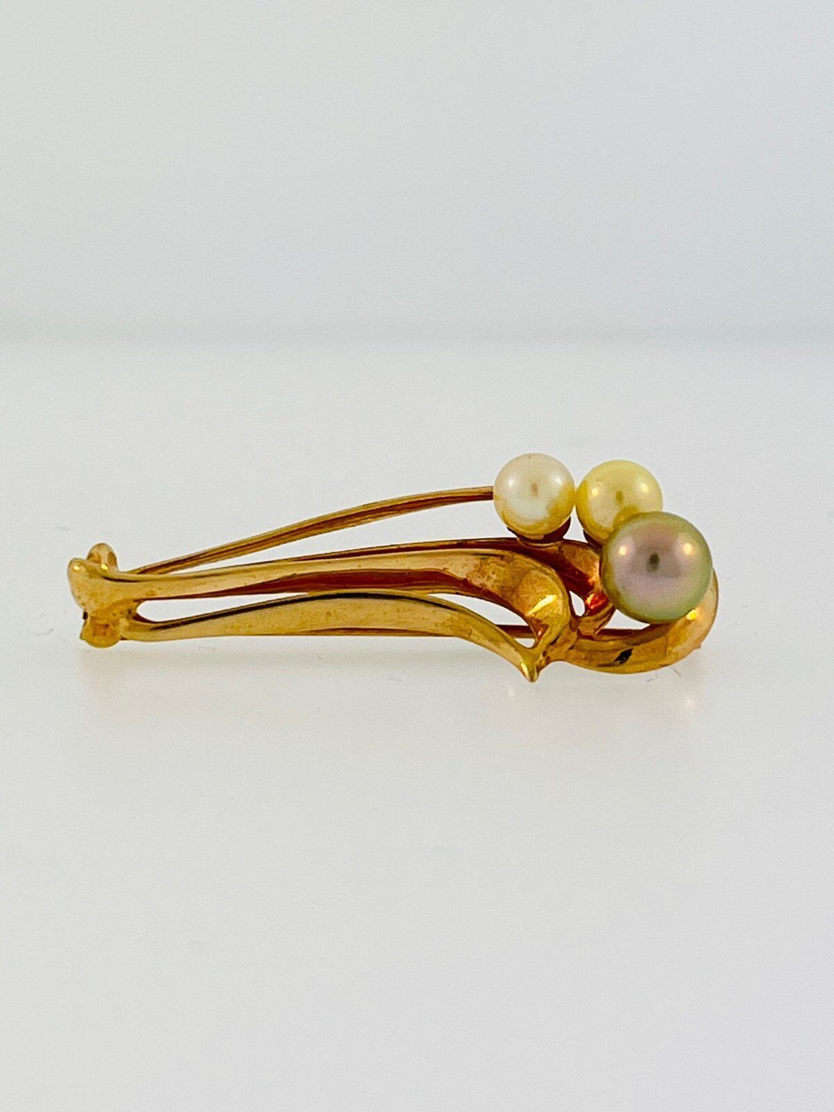 14K Yellow Gold Pin With Pearls - image 1