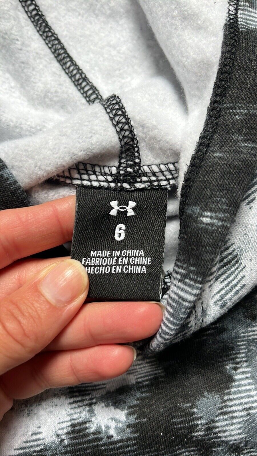 Under Armour NWOT Black/Gray Tie Dye Hooded Sweat… - image 5