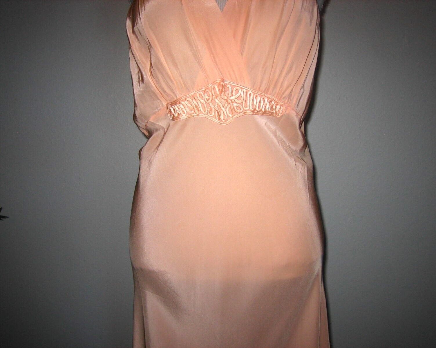 Lg. 1930's-40's,Silk,long vintage nightgown,peach… - image 4