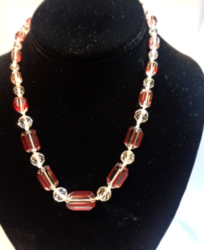 VIBRANT RED / Clear Carved Crystal Glass  Necklac… - image 1