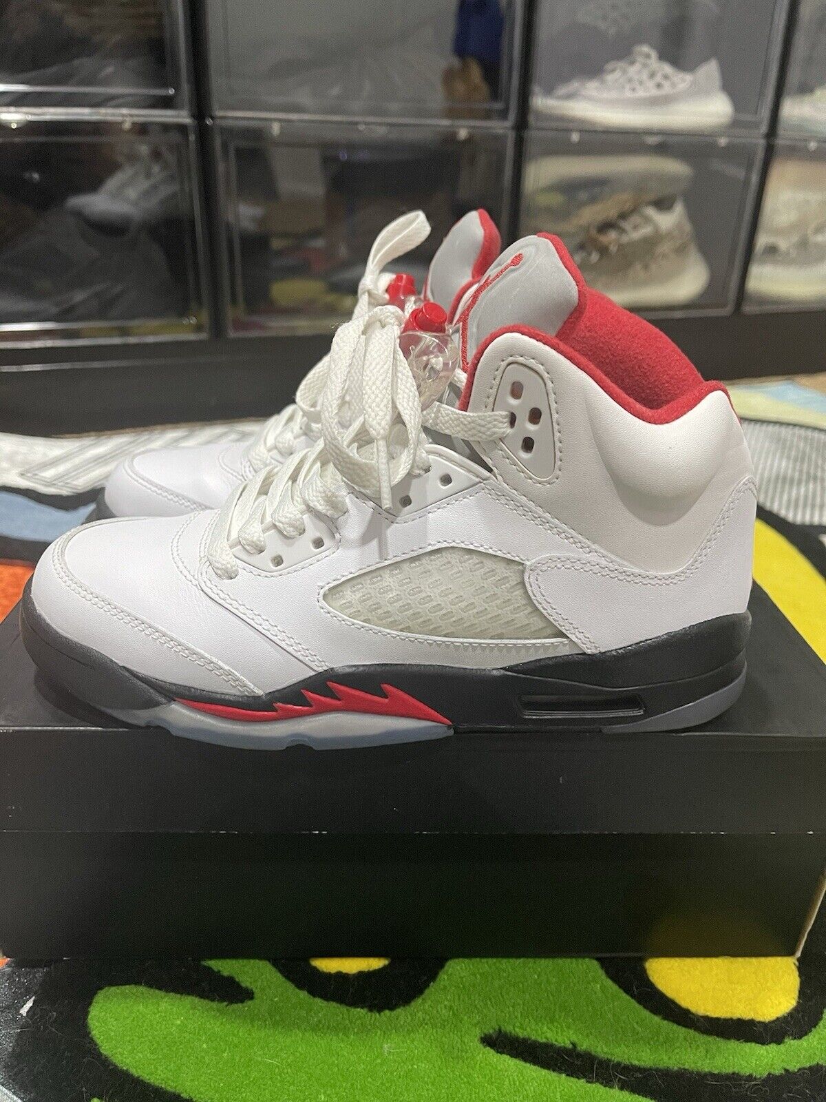 Air Jordan 5 -  Retro Fire Red - Size Sz 5Y (GS) … - image 4