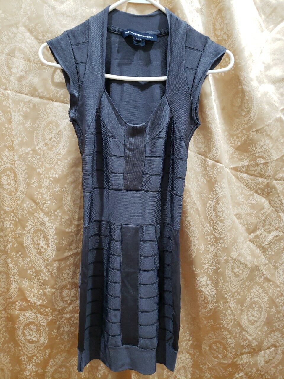 Women's Gray French Connections Dress Sz 2.  Perf… - image 1