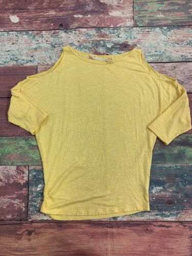 Chelsea and violet cold shoulder 3/4 Sleeve yello… - image 1