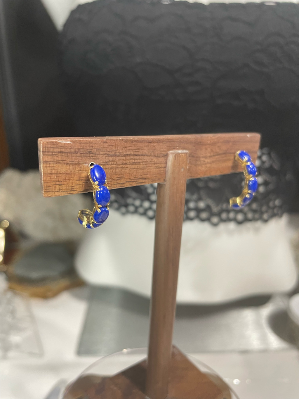 14k yellow gold blue lapis earrings - image 1