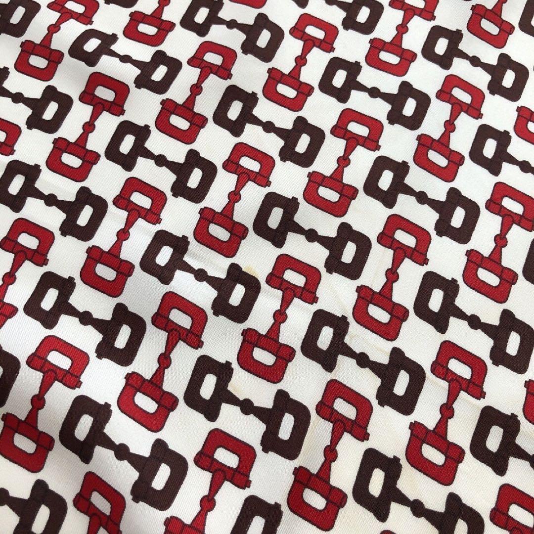 GUCCI Vintage Silk Scarf Chain Pattern  Red/Brown… - image 8