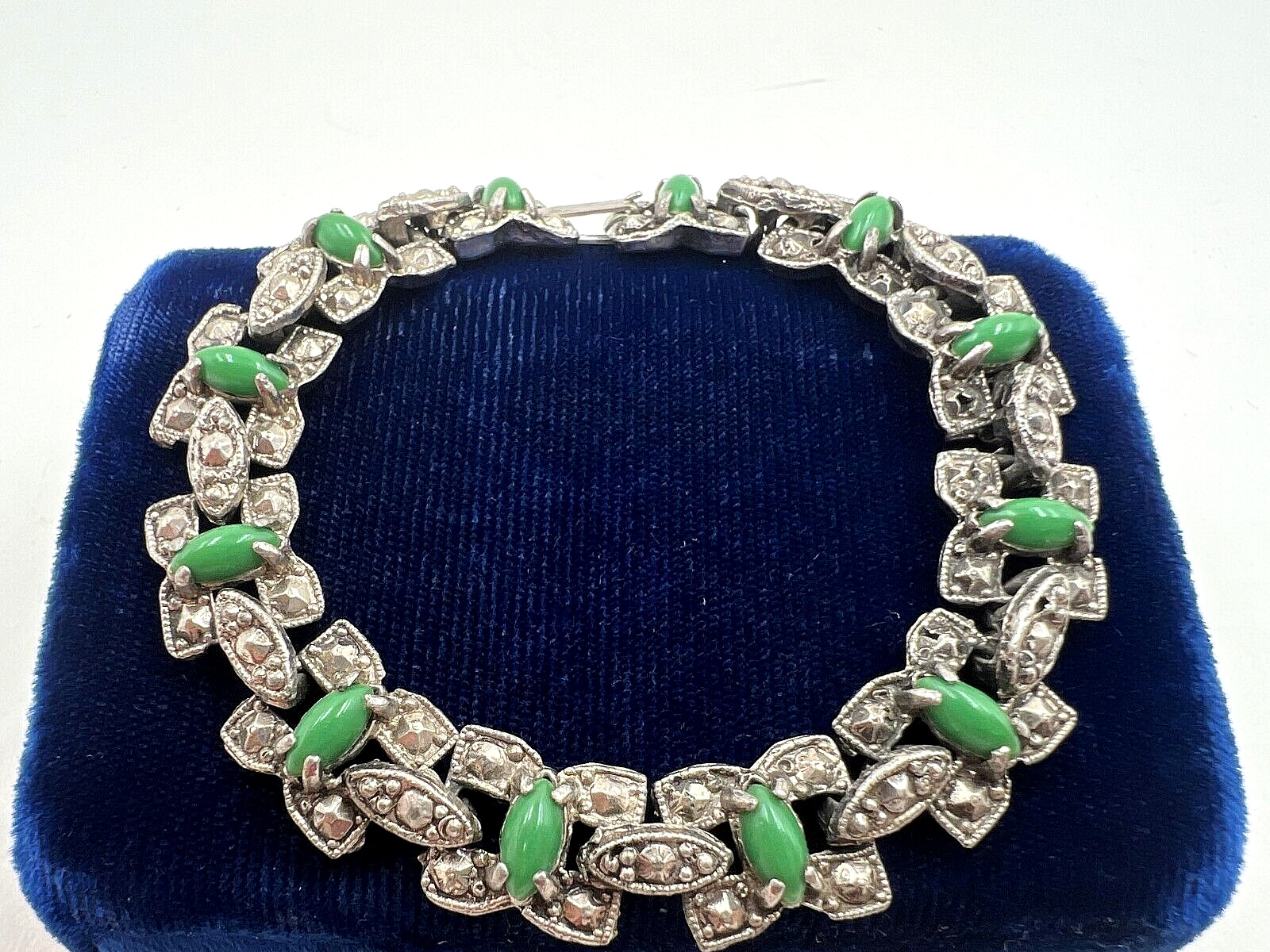 ANTIQUE ART DECO BRACELET GREEN JADE GLASS CABOCH… - image 3