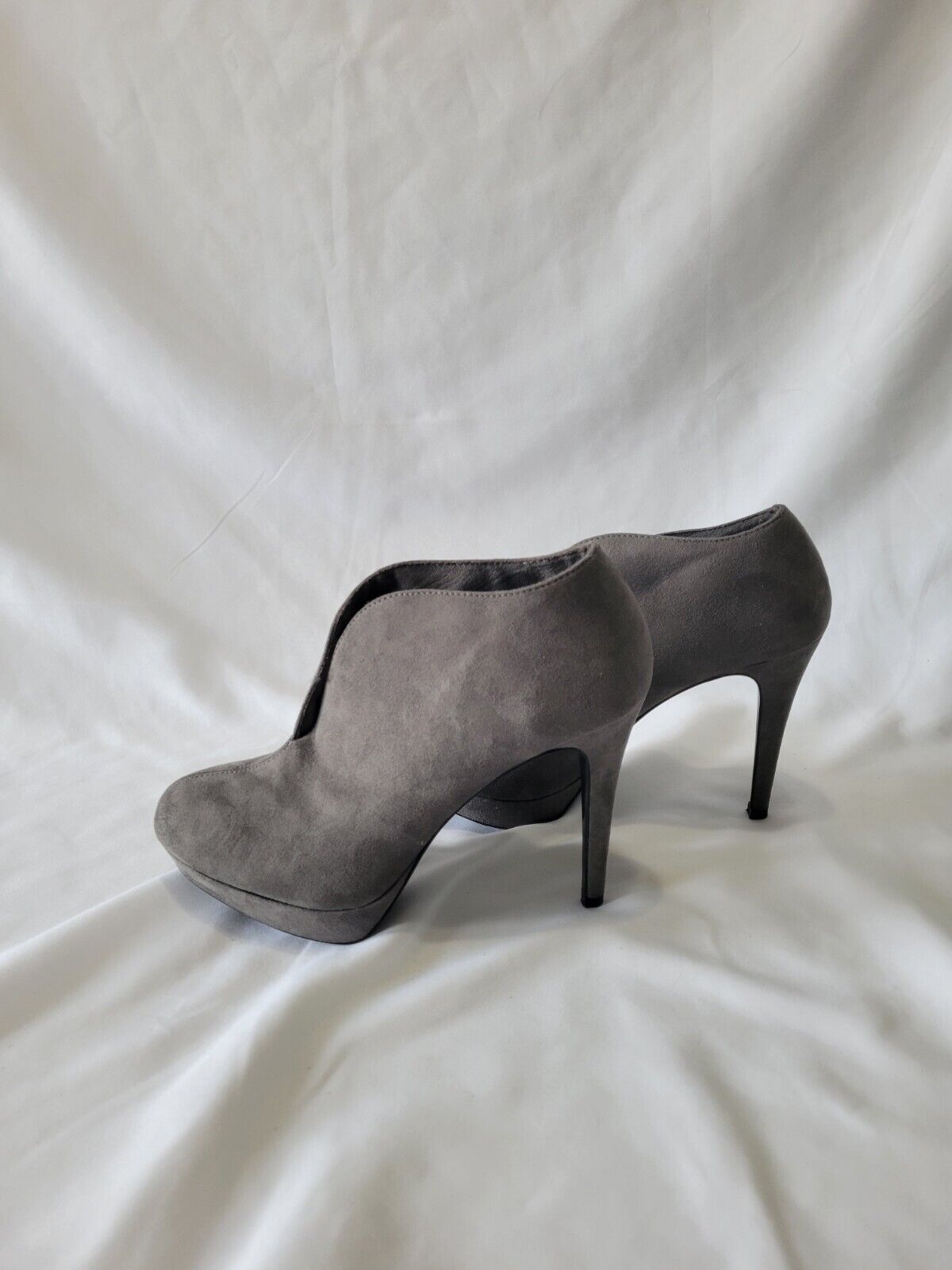 Audrey Brooke Bootie Heel Sz 6.5 Heel Gray - image 3