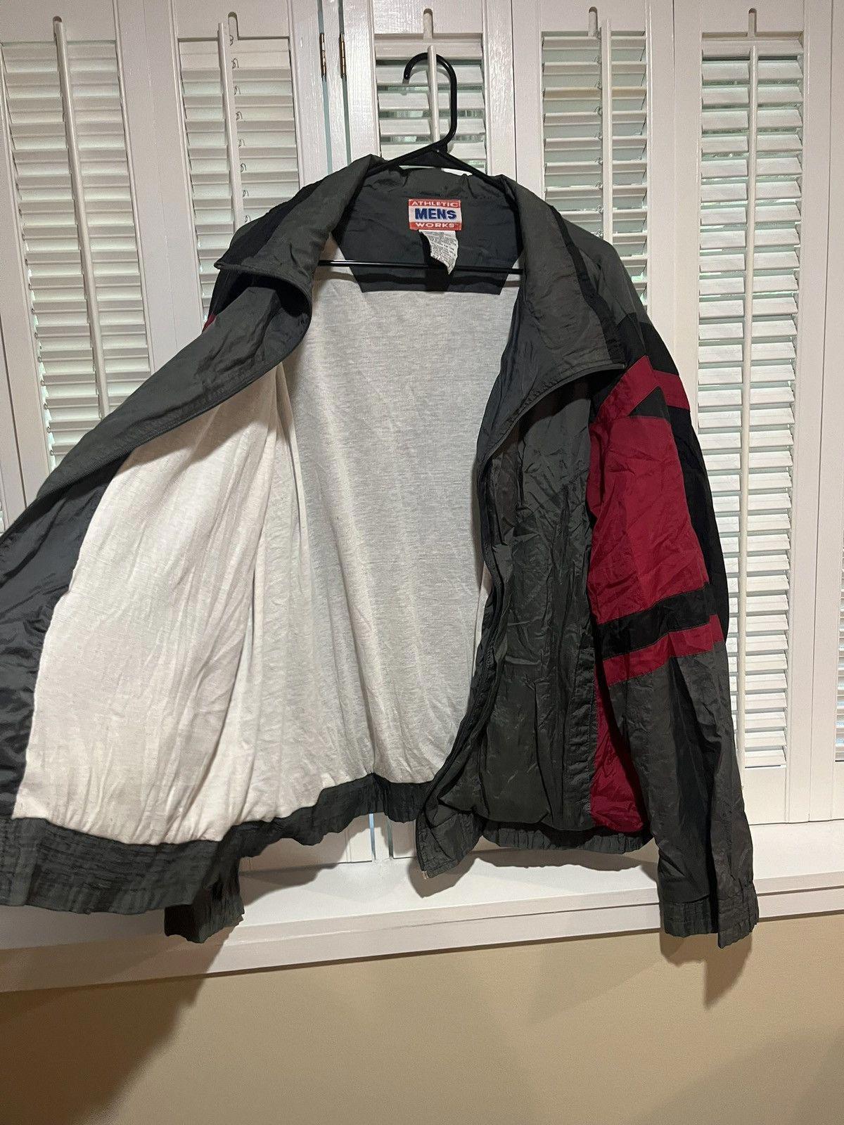 Vintage 1990s red and gray windbreaker - image 4