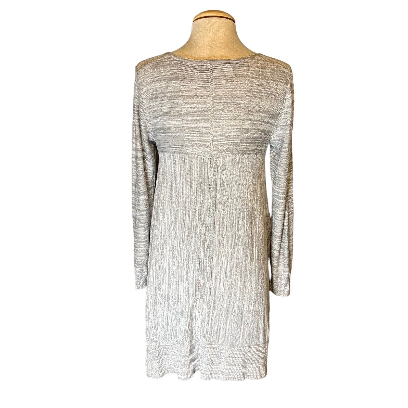 Cupio Gray Long Sleeve V-Neck Tunic Top Women’s M… - image 4