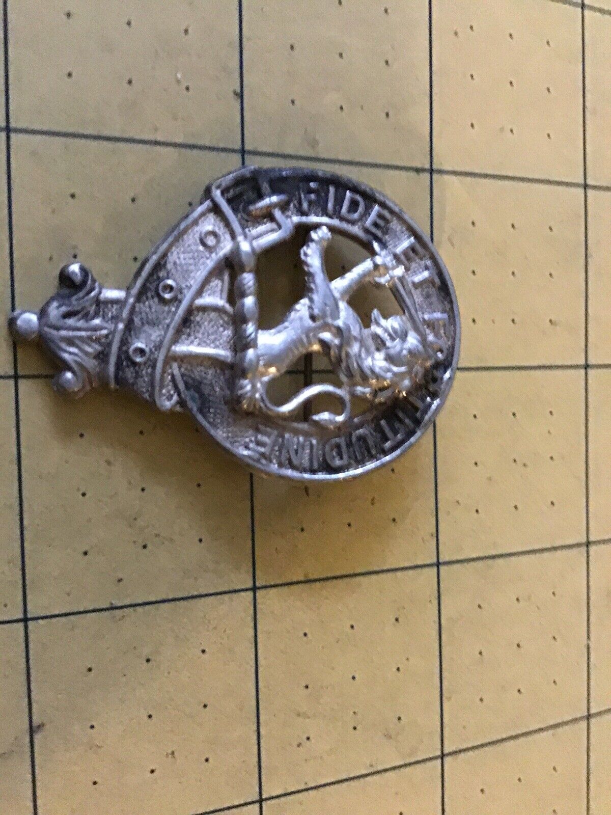 Fide Et Fortitudine Pin Or Lapel - image 1