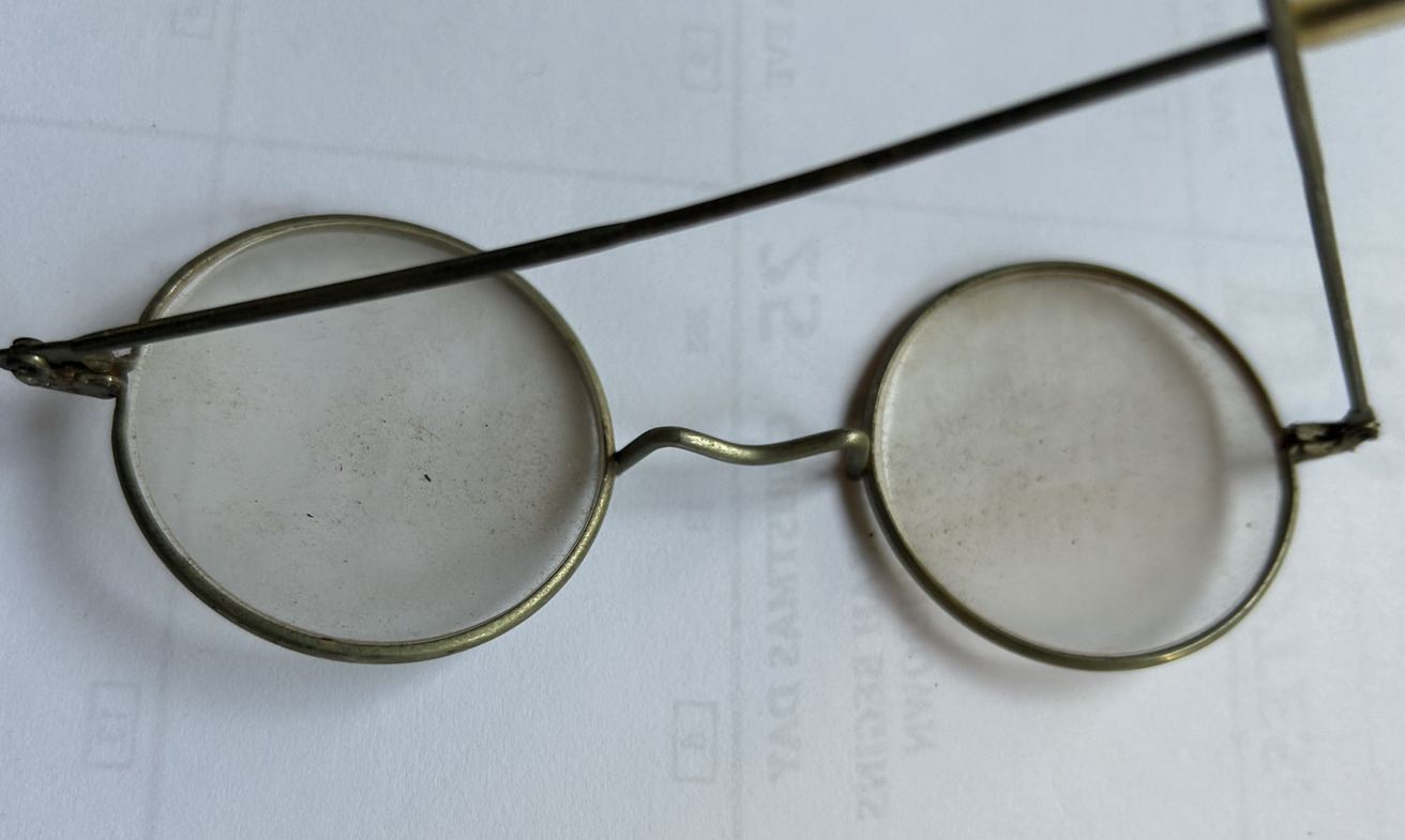 Antique Gold Tone Metal Round Wire Glasses Eye Gl… - image 2