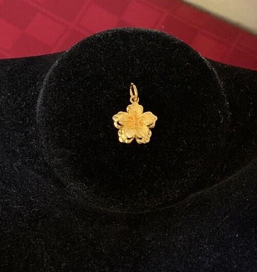 24k Pure Gold .999 Hibiscus Flower Pendant 4g - image 1