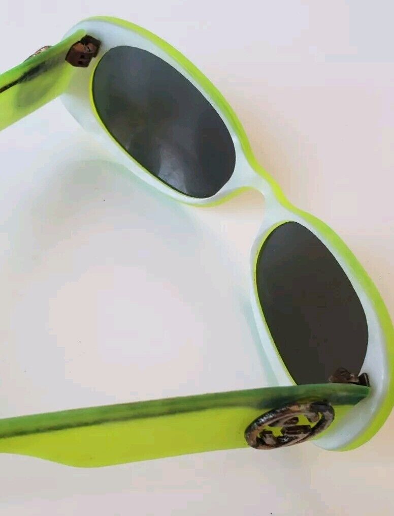 GUCCI Neon Green YELLOW /Black Lens Authentic Sun… - image 6