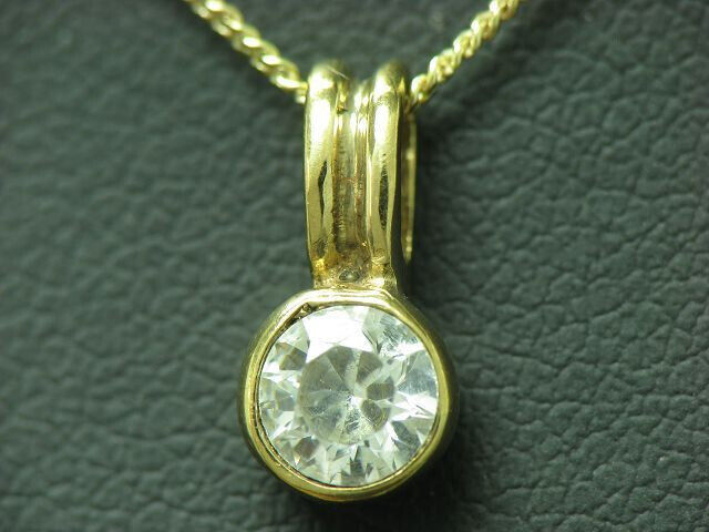 Yellow Gold Cubic Zirconia Chain & Pendant / 8ct … - image 1