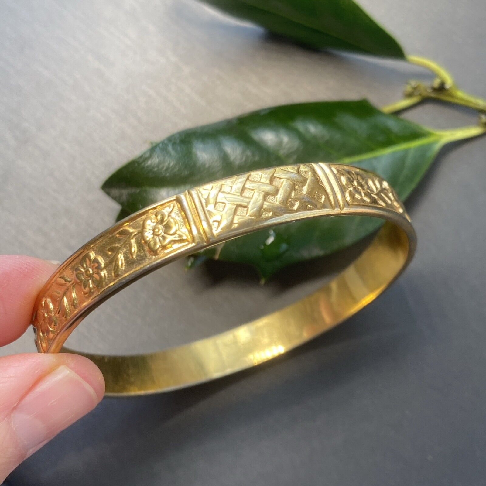 Vintage Bangle Bracelet Estate Jewelry Pre-Owned … - image 4