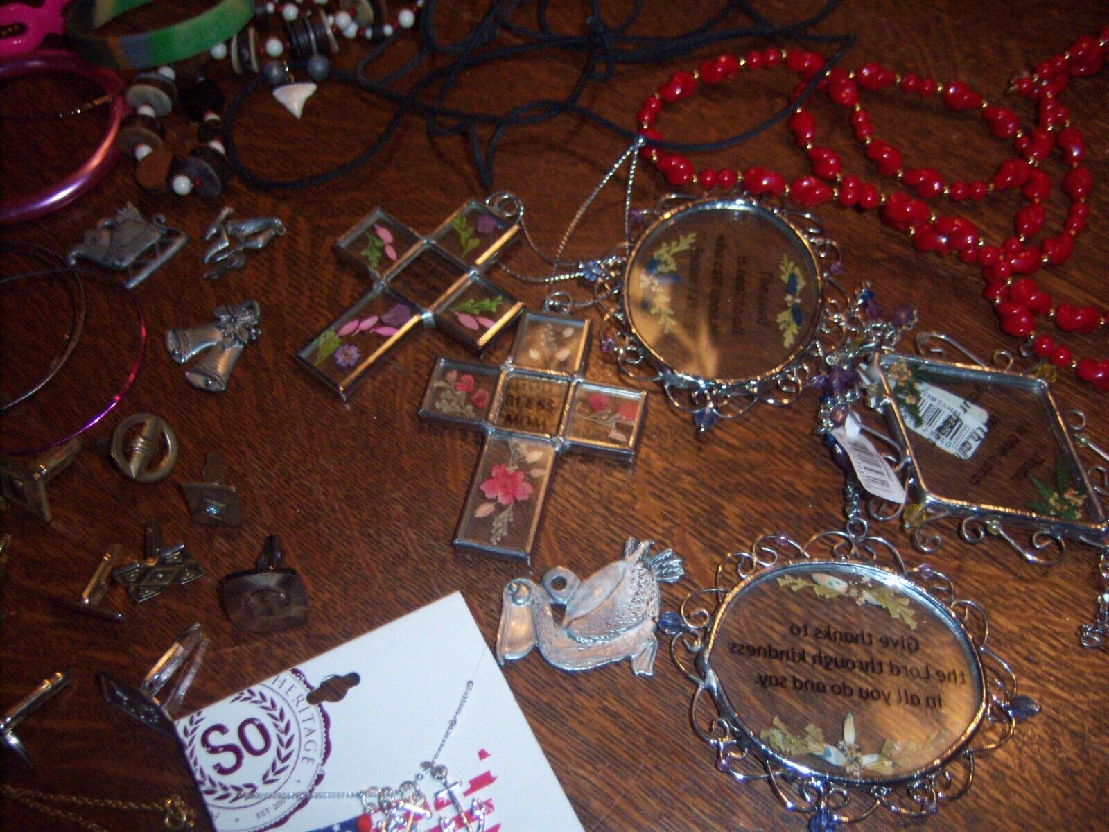 ESTATE SALE TREASURES, JEWELRY, NECKLACES, BRACEL… - image 5