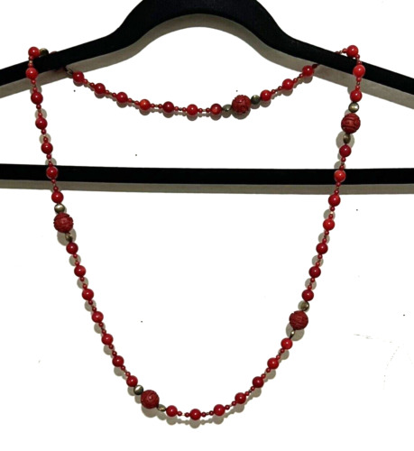 VINTAGE Carved Cinnabar Oriental Bead Necklace wit