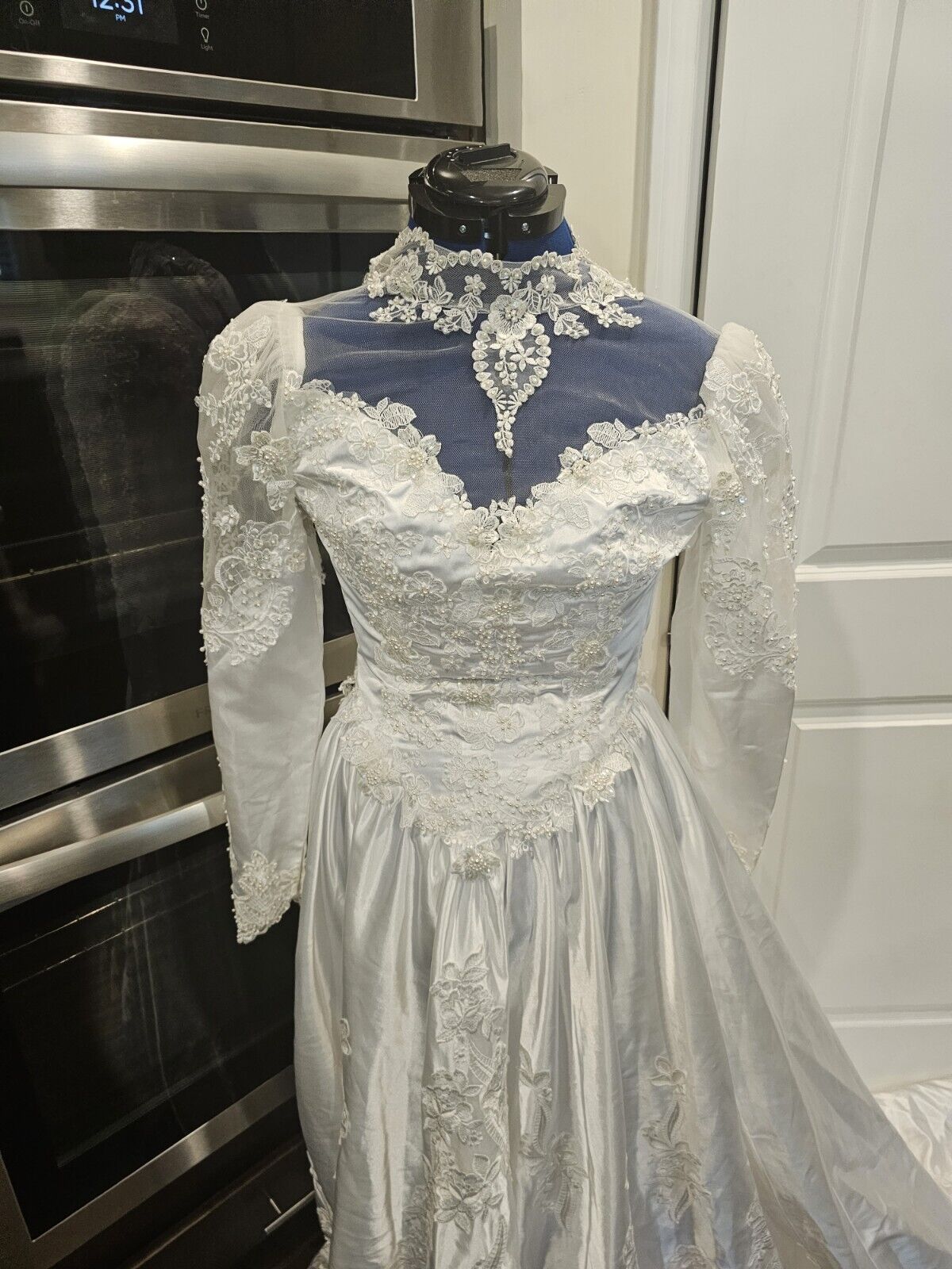 Vintage Sheer Beaded Lace Victorian Wedding Dress… - image 2