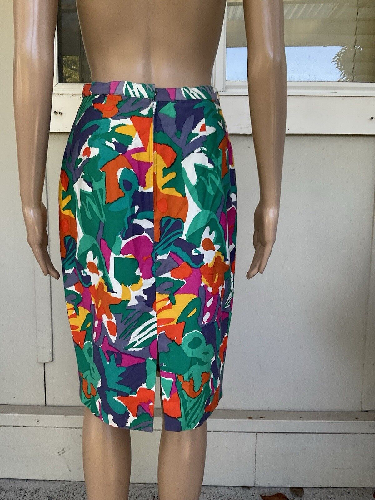 Vtg 80s A J Bari Vibrant Floral 2pc Cold Shoulder… - image 11