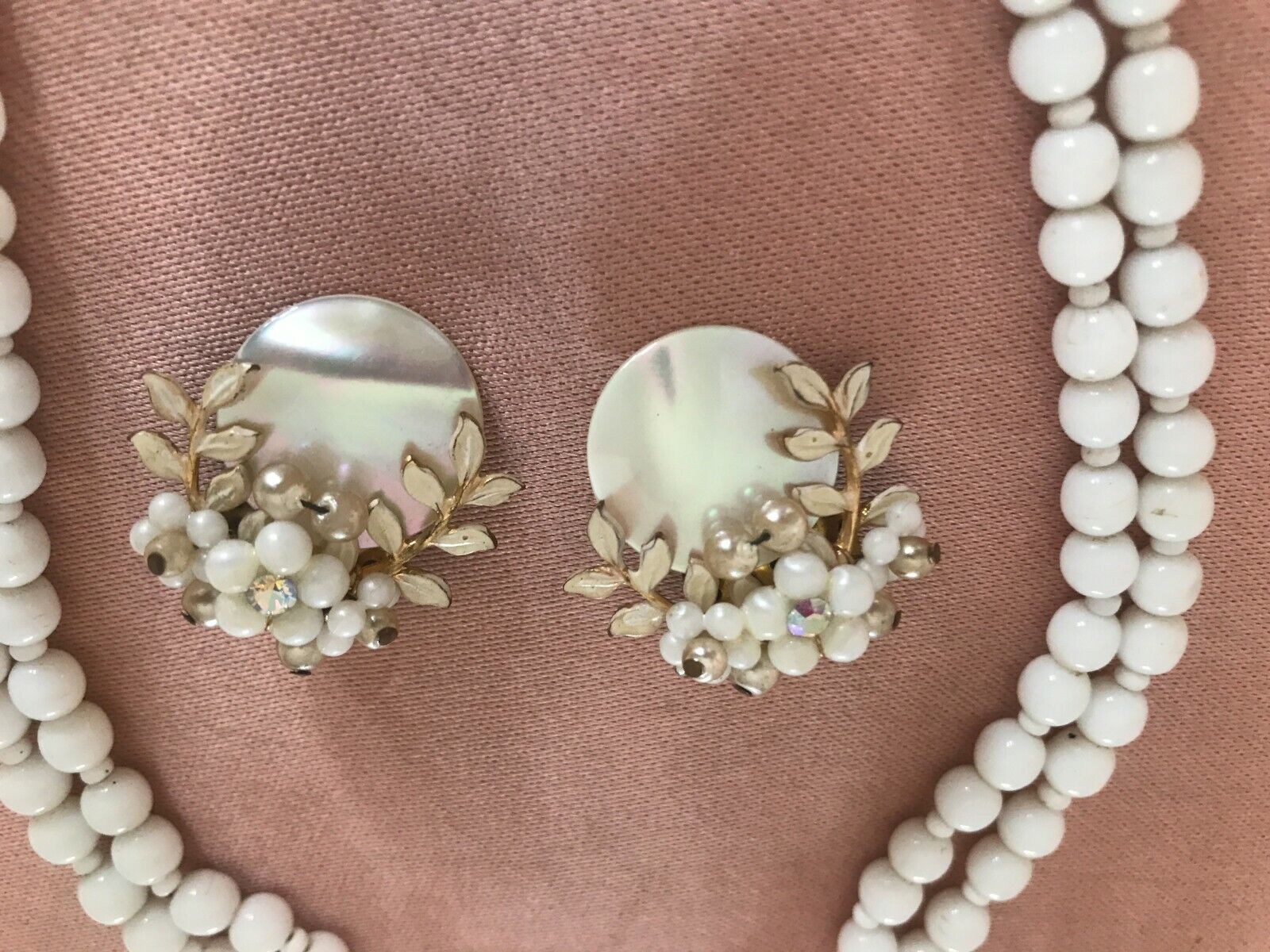 vtg '50 MIRIAM HASKELL ?  milk glass flowers faux… - image 3