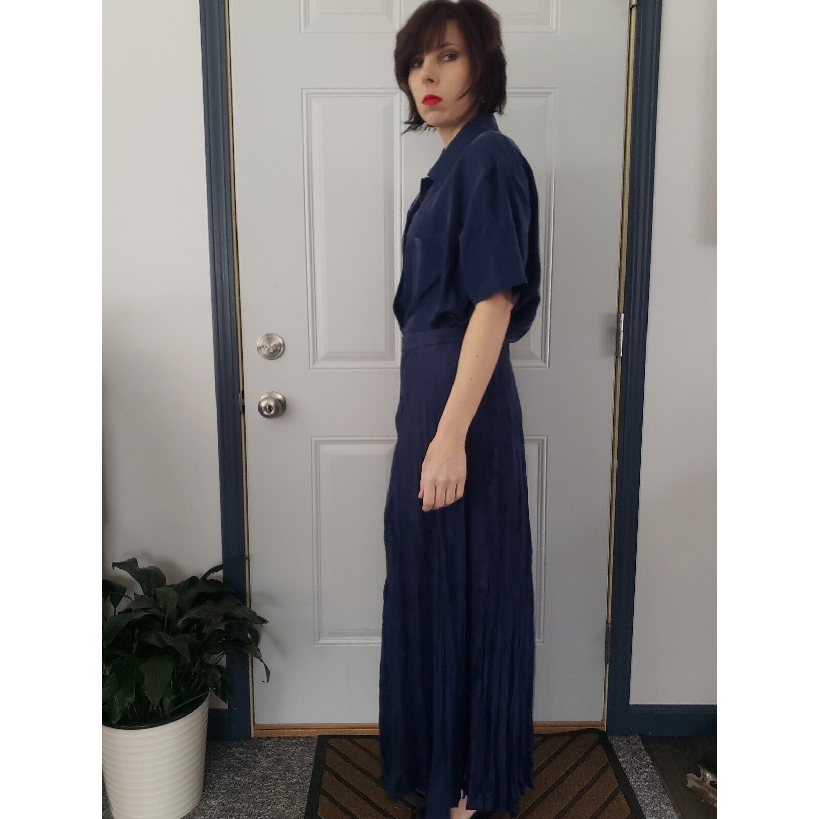 90s Diane Von Furstenberg Navy Blue Silk Skirt Set - image 3