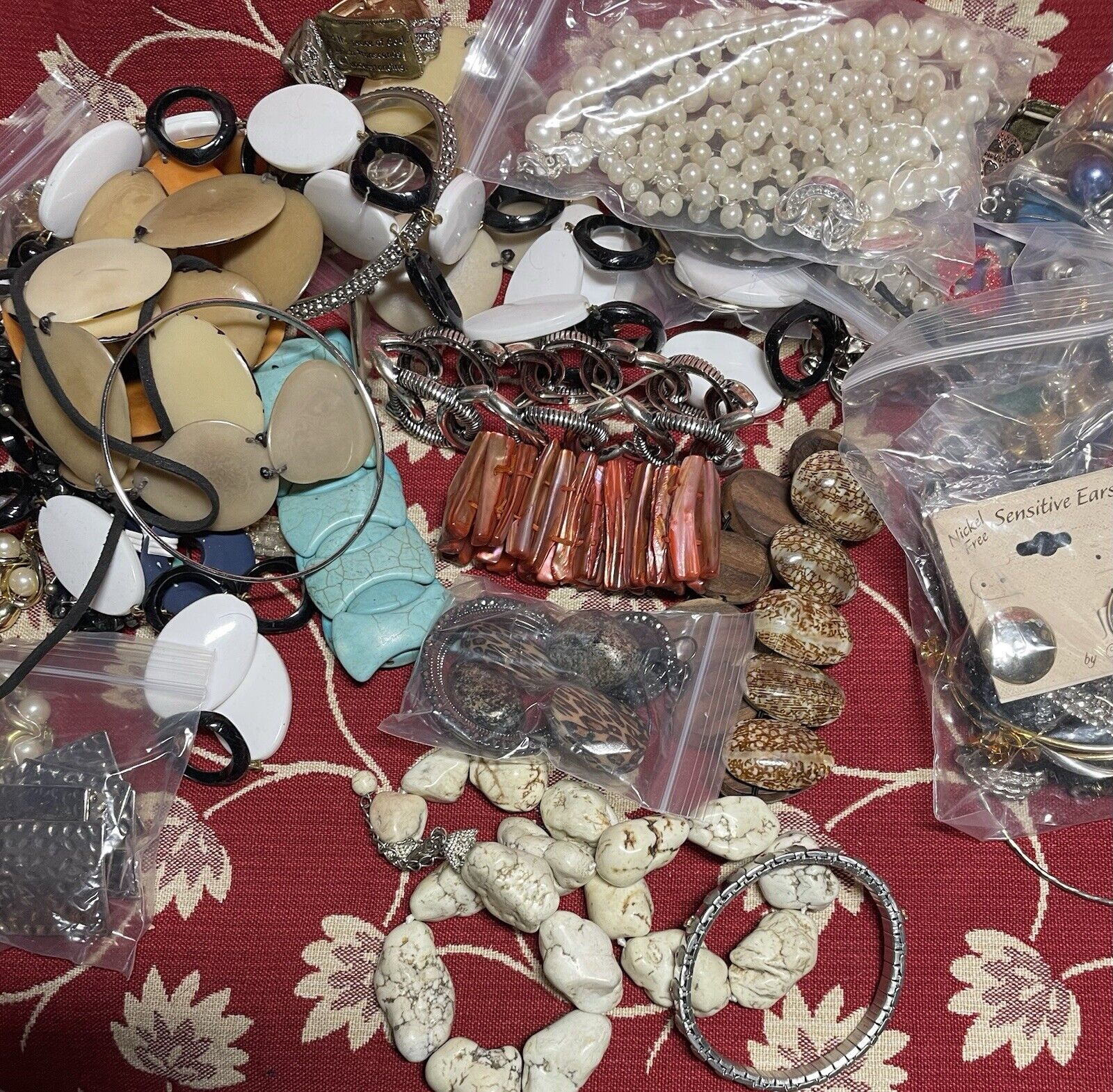 3.5 Lbs “Junk” Jewelry ~ Estate Sale Finds ~ Vint… - image 3