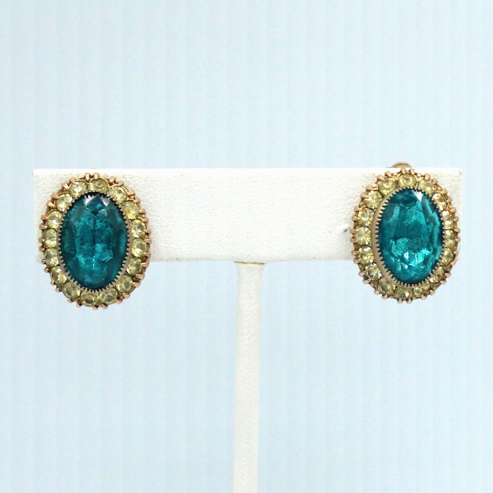 Vintage Weiss Aqua Blue Glass Clip on Earrings w/… - image 4