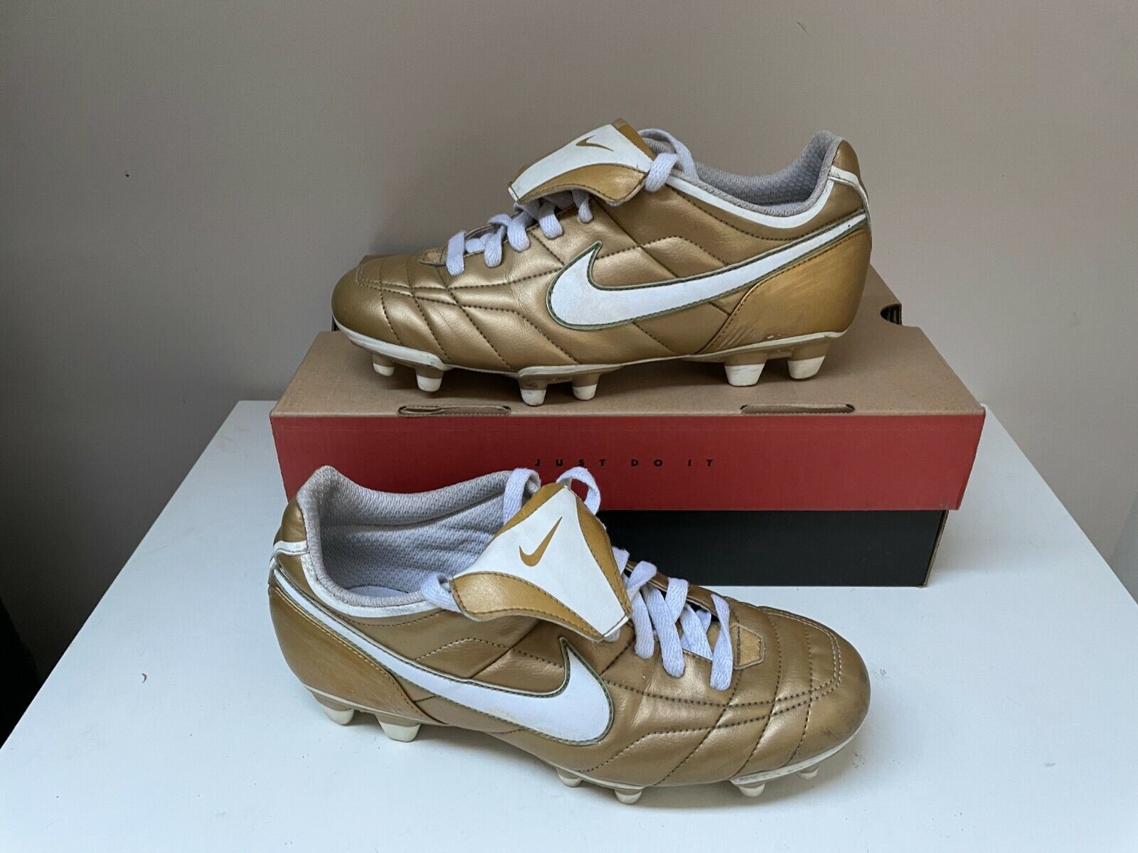 NIKE AIR ZOOM TOTAL 90 Gold R10 Ronaldinho BOOTS … - image 2