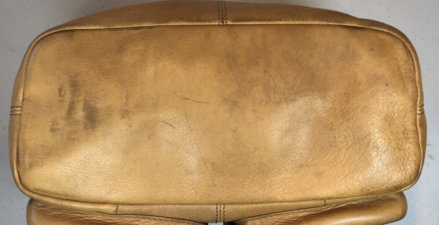 Tignanello Vintage Leather Hobo Shoulder Camel Co… - image 5