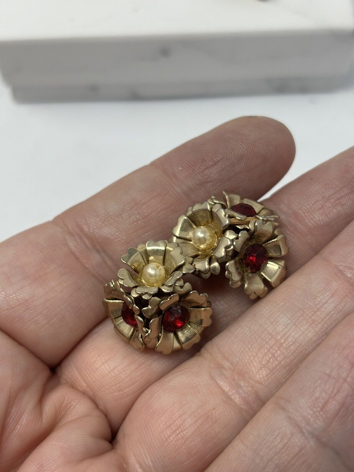 Vintage gold tone rhinestone burgundy red and cle… - image 3