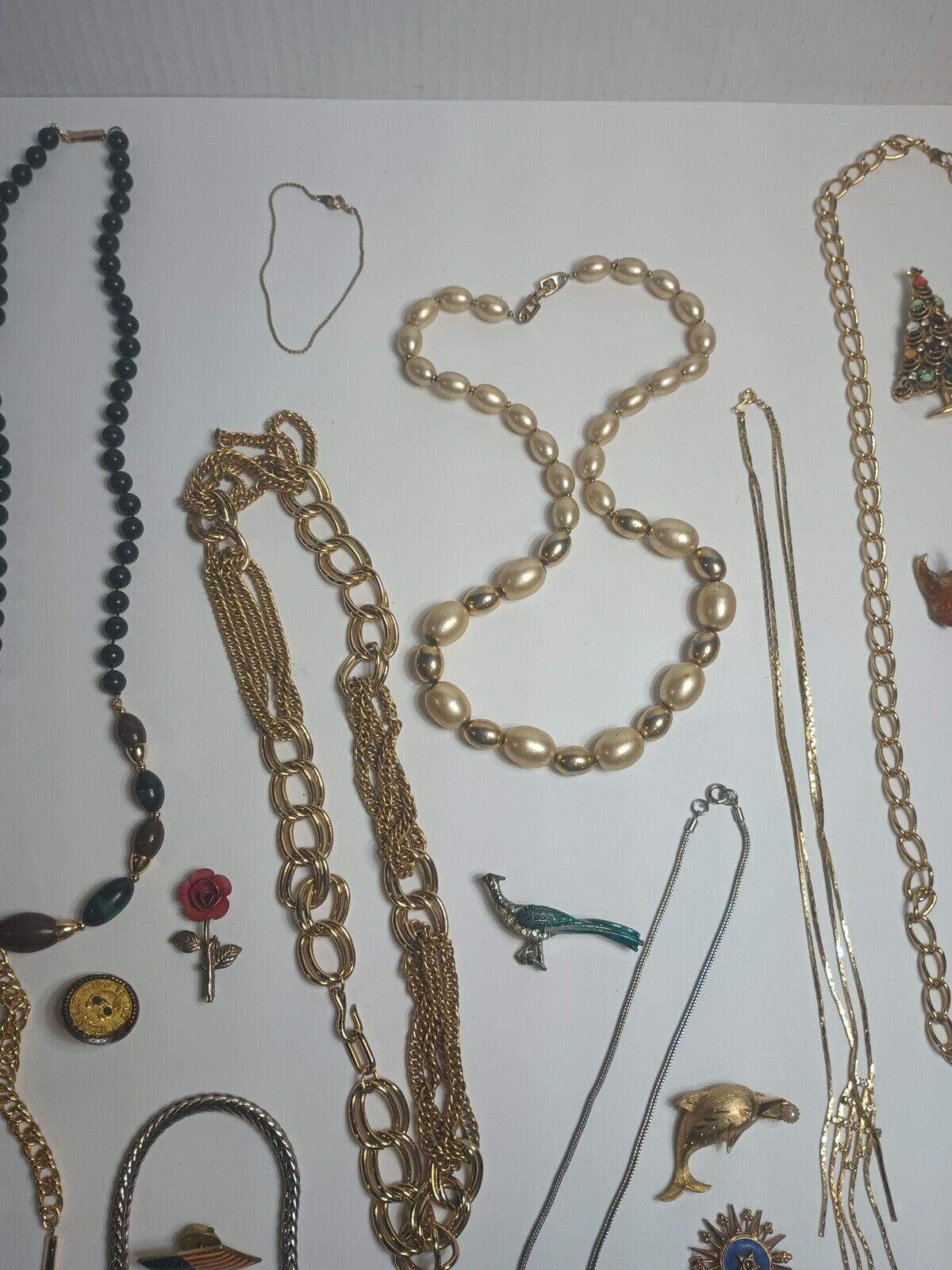 Vintage Mixed Lot Of Jewelry 30 Pieces Necklaces,… - image 3