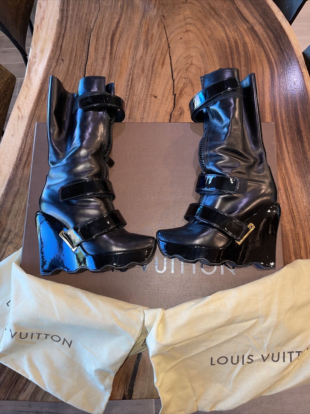 louis-vuitton Black Limited Edition RARE - image 2