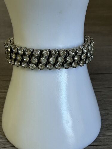 1950's Silver Tone & Rhinestone Stretch Bracelet.