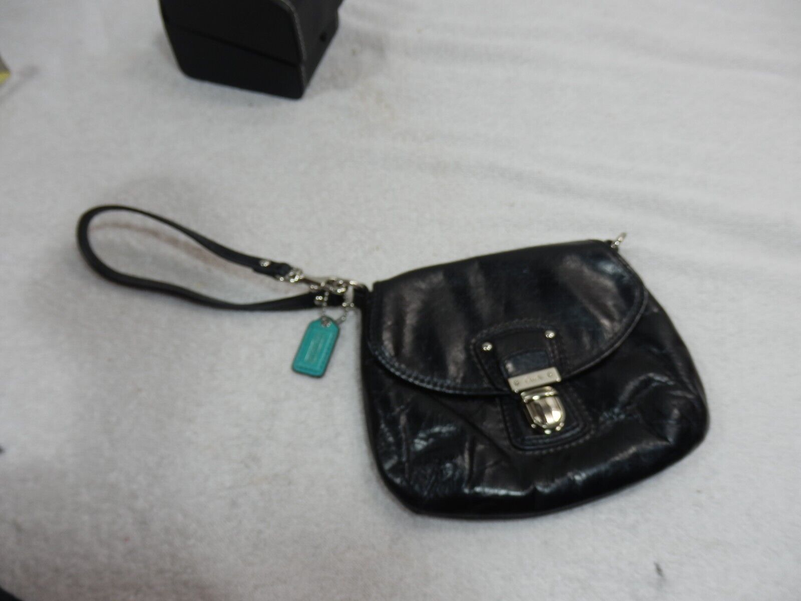 Coach black wristlet wallet - image 12