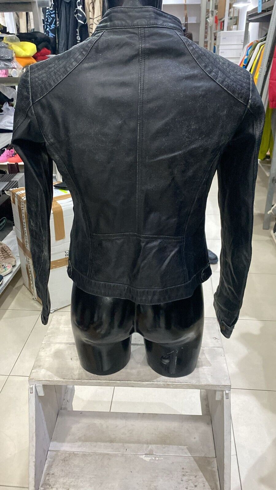 Used Leather Jacket Woman Size 44 Black XYE162L - image 8