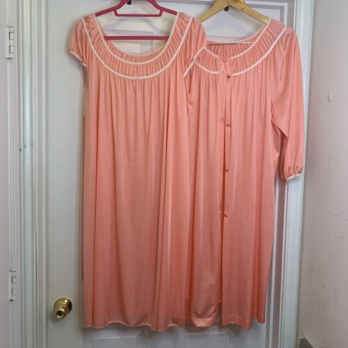 2 Pc. Lorraine Peignoir Set Pink Nylon Nightgown … - image 1